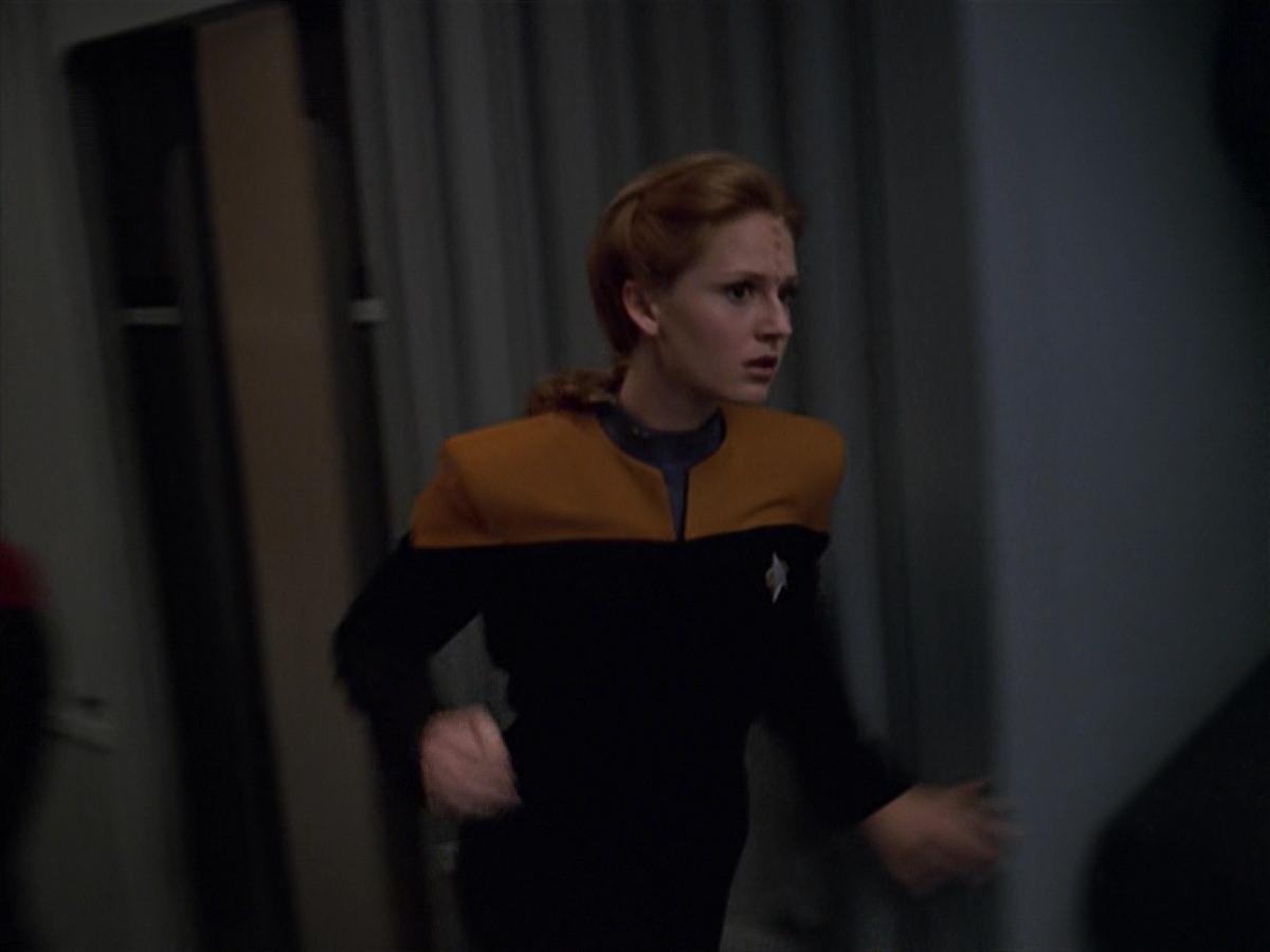 extant_StarTrek_VOY_7x11-Shattered_3172.jpg