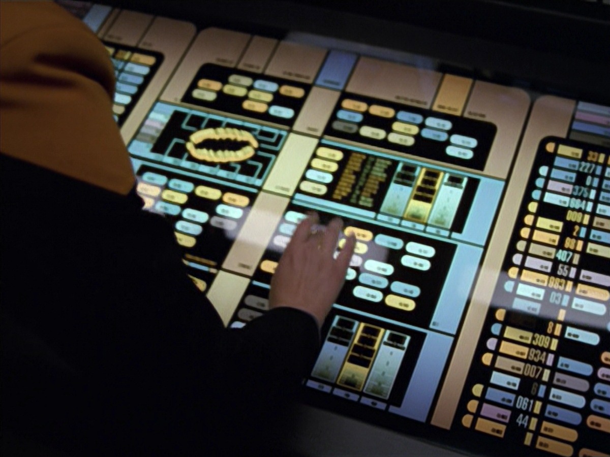 extant_StarTrek_VOY_7x11-Shattered_3174.jpg