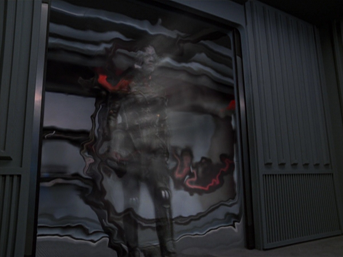 extant_StarTrek_VOY_7x11-Shattered_3234.jpg