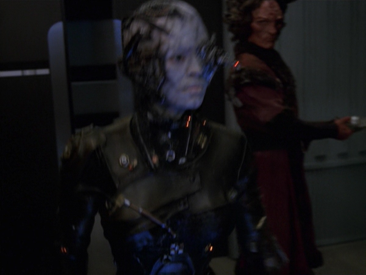 extant_StarTrek_VOY_7x11-Shattered_3238.jpg