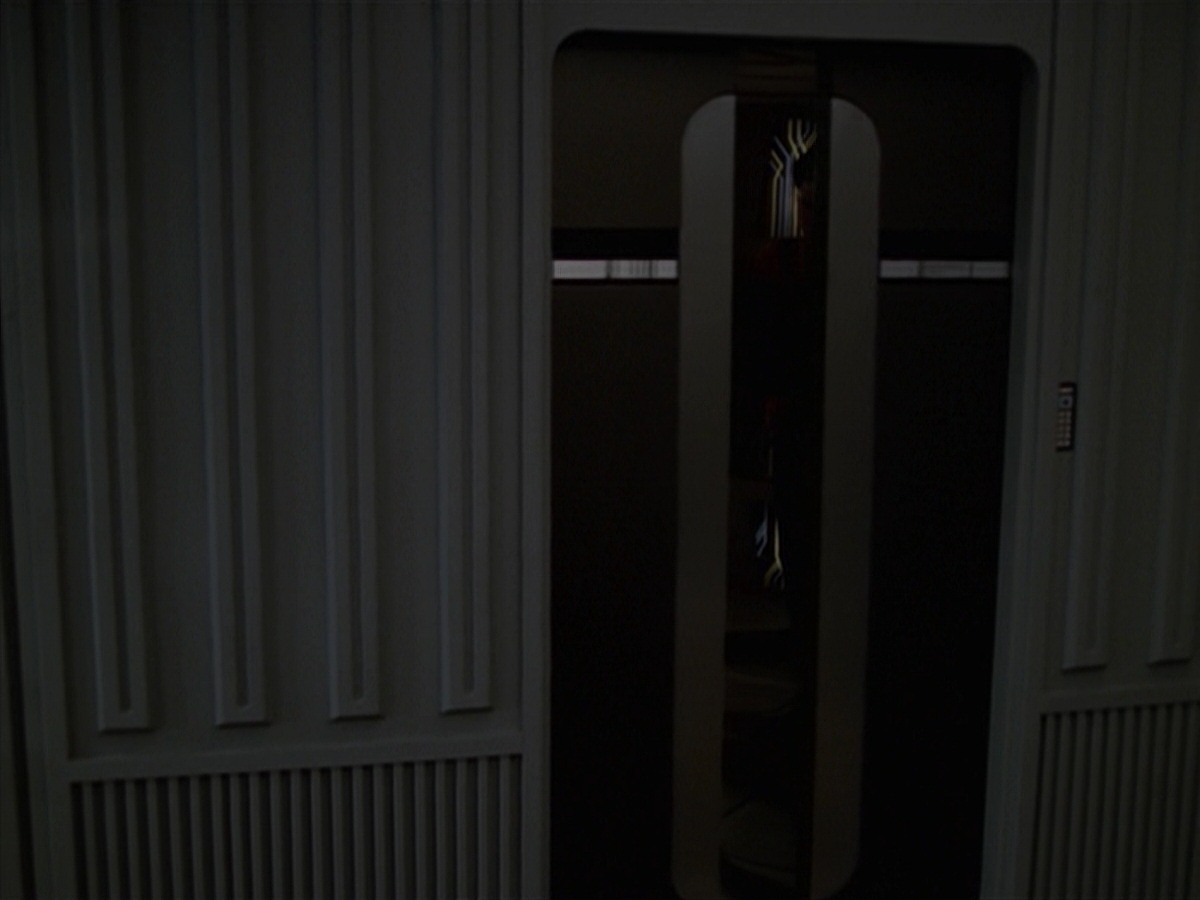 extant_StarTrek_VOY_7x11-Shattered_3256.jpg