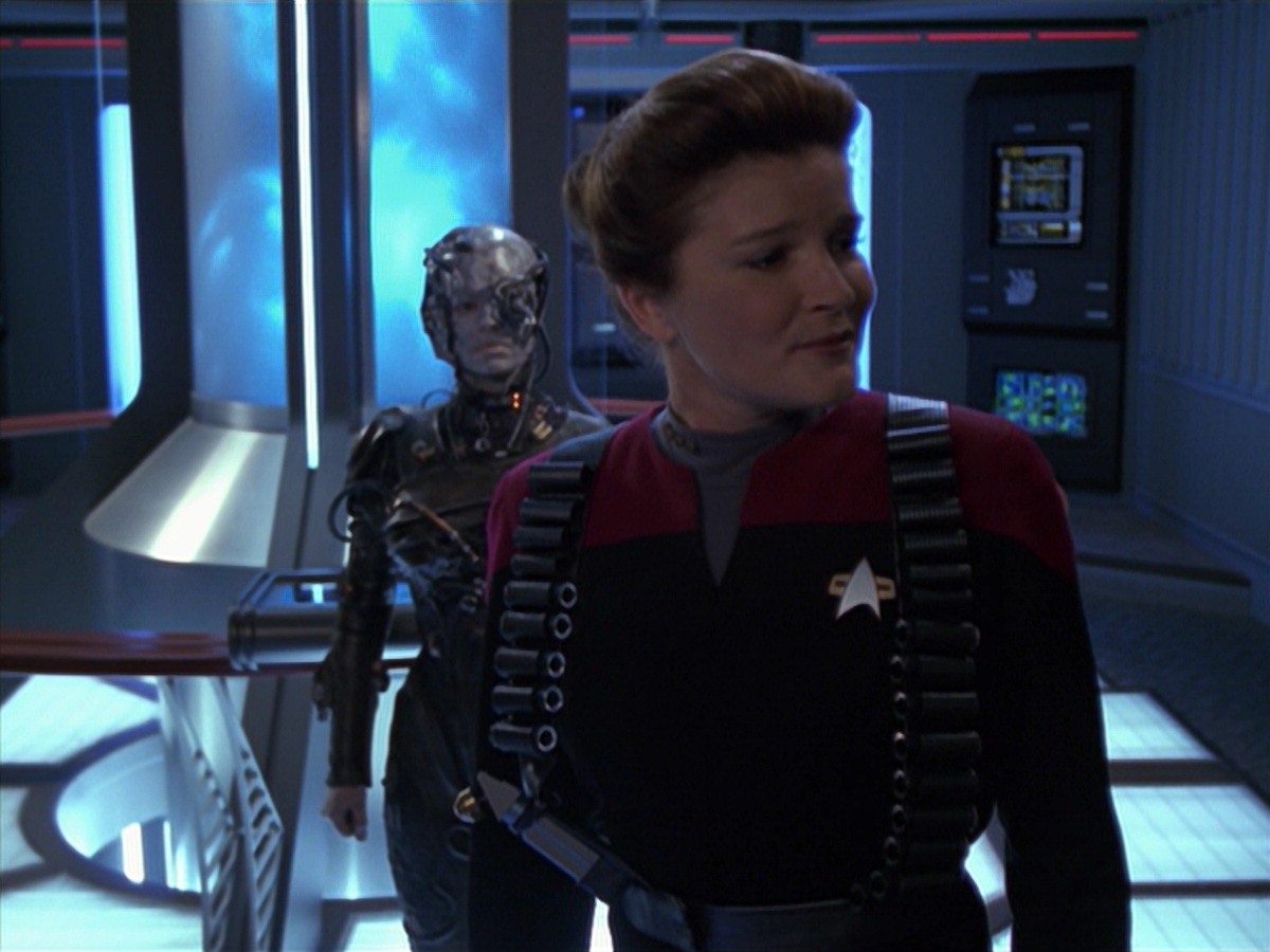 extant_StarTrek_VOY_7x11-Shattered_3295.jpg