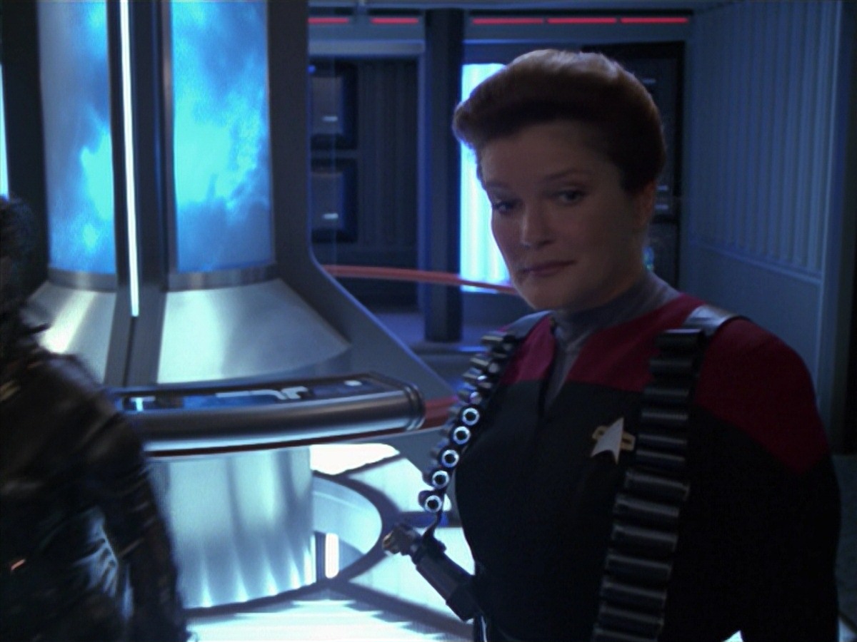 extant_StarTrek_VOY_7x11-Shattered_3314.jpg
