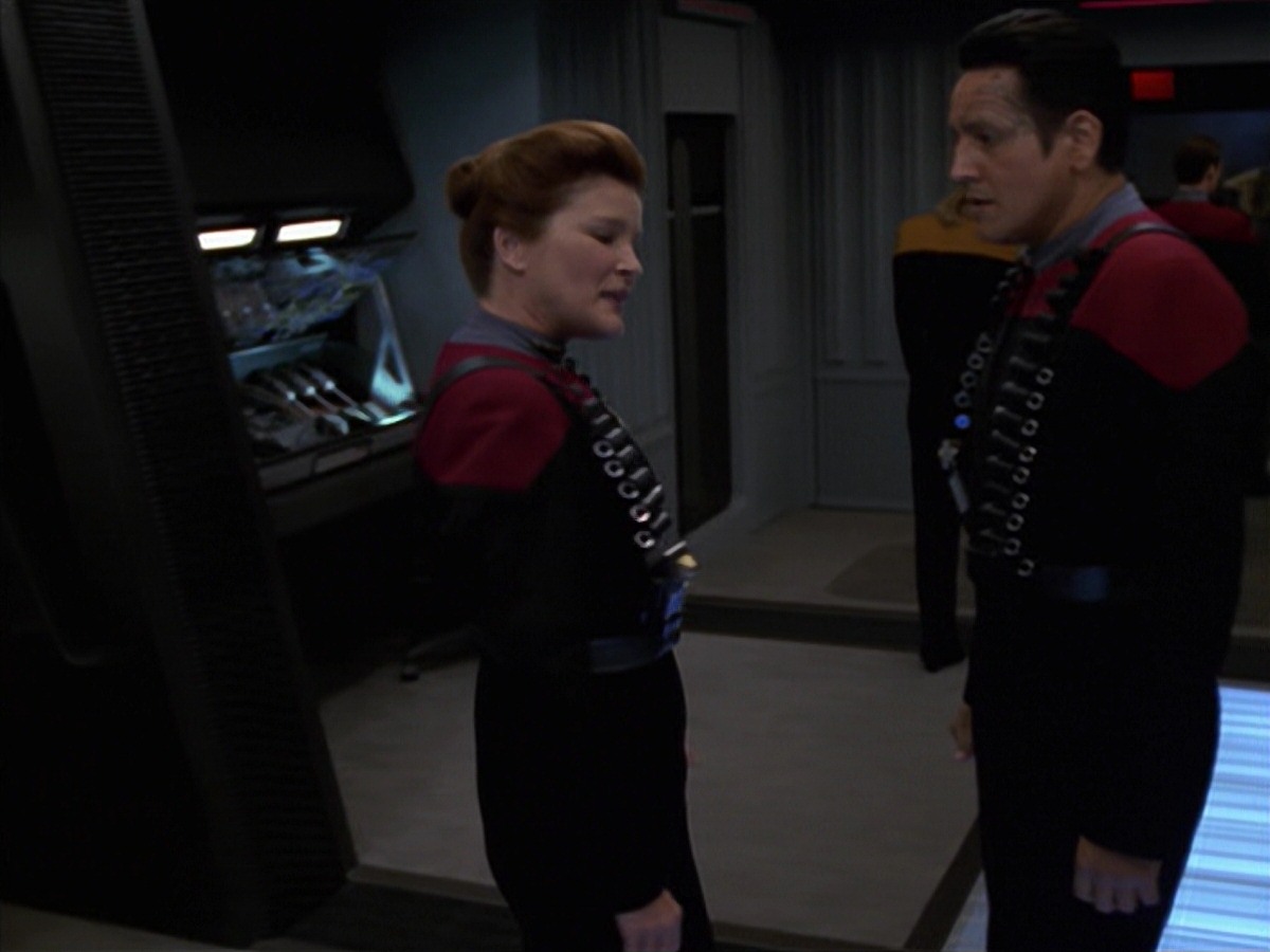 extant_StarTrek_VOY_7x11-Shattered_3321.jpg