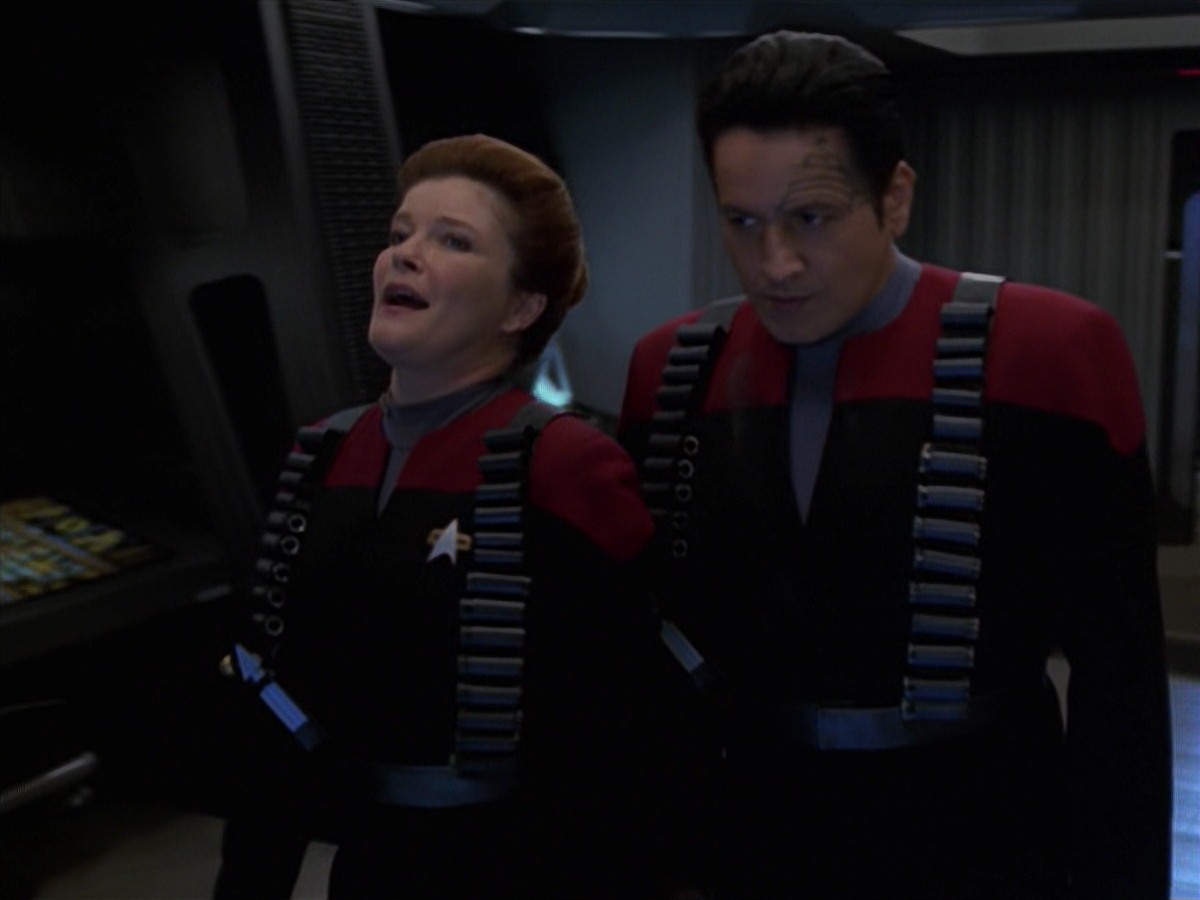extant_StarTrek_VOY_7x11-Shattered_3325.jpg