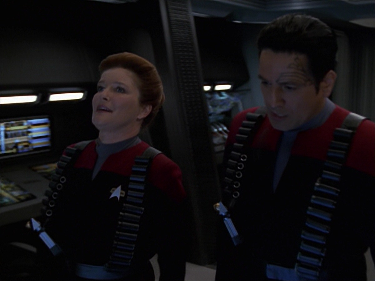 extant_StarTrek_VOY_7x11-Shattered_3326.jpg