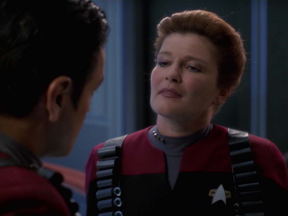 extant_StarTrek_VOY_7x11-Shattered_3347.jpg