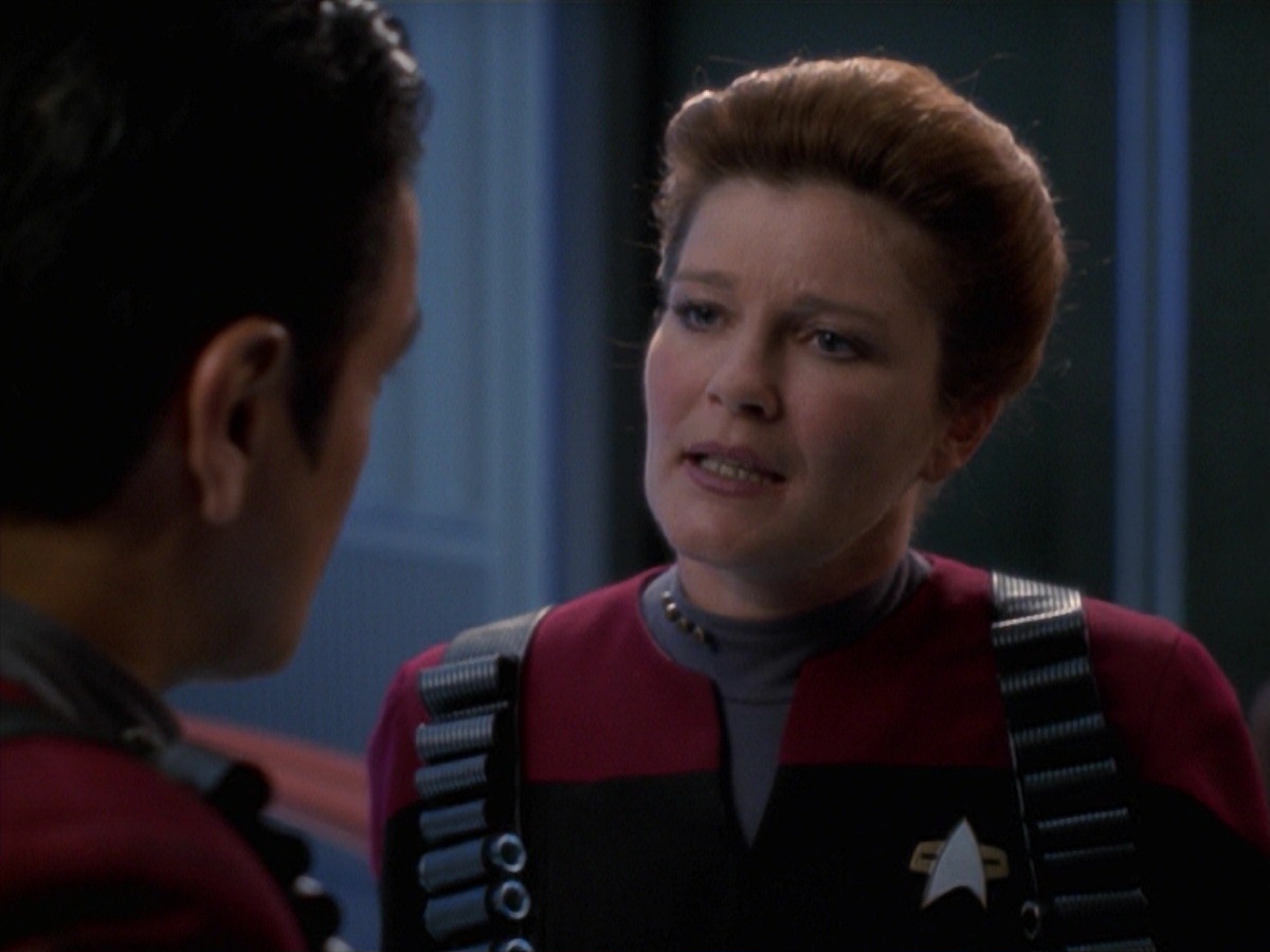 extant_StarTrek_VOY_7x11-Shattered_3351.jpg