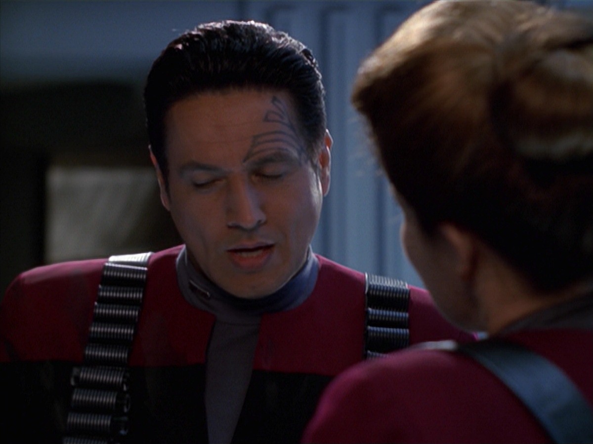 extant_StarTrek_VOY_7x11-Shattered_3355.jpg