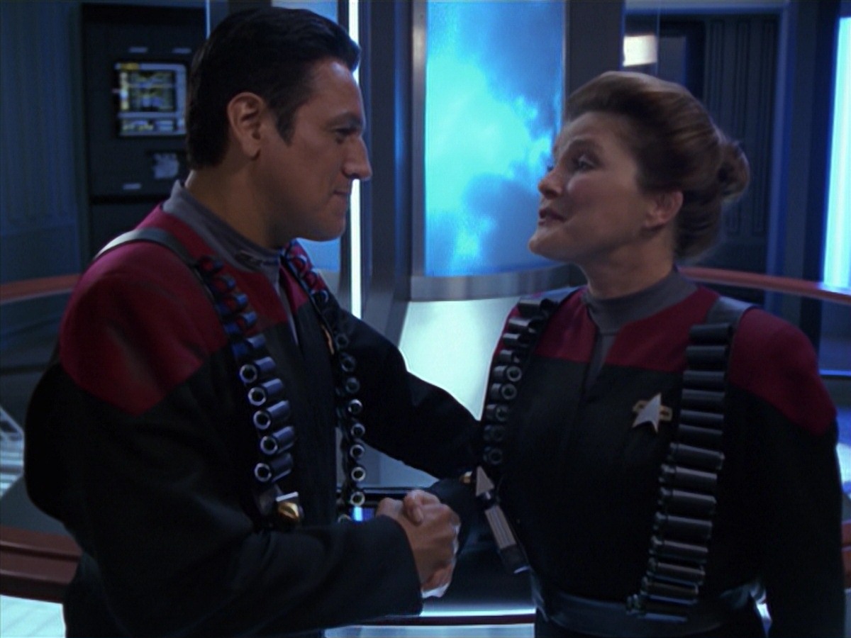 extant_StarTrek_VOY_7x11-Shattered_3373.jpg