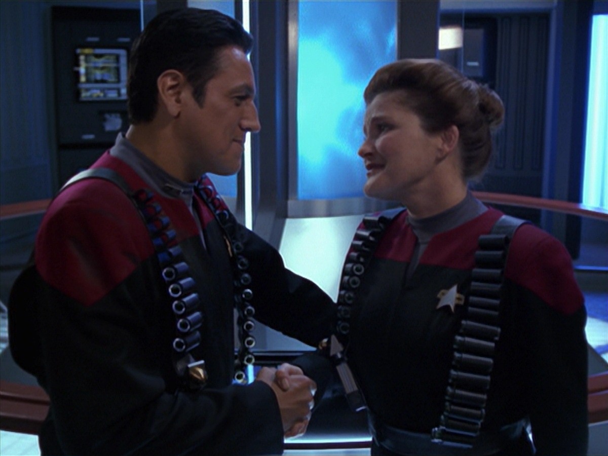 extant_StarTrek_VOY_7x11-Shattered_3374.jpg