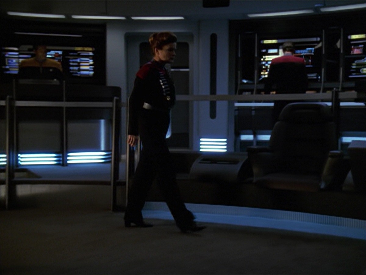 extant_StarTrek_VOY_7x11-Shattered_3389.jpg