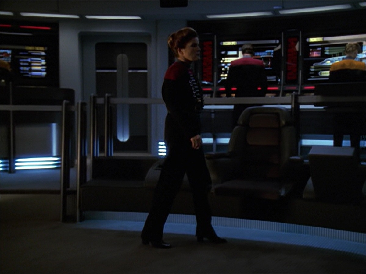 extant_StarTrek_VOY_7x11-Shattered_3390.jpg