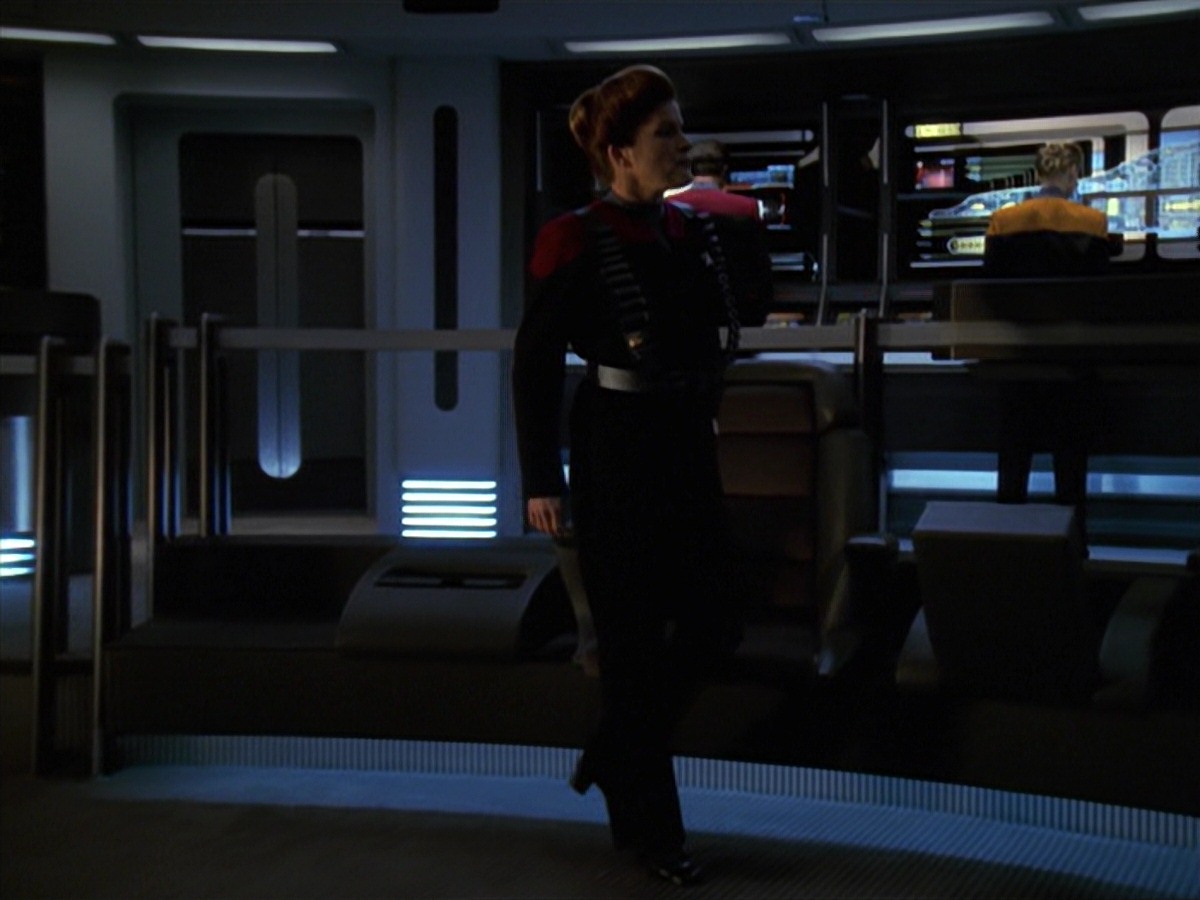 extant_StarTrek_VOY_7x11-Shattered_3391.jpg