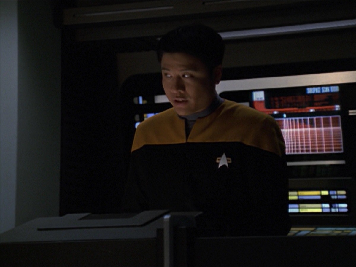 extant_StarTrek_VOY_7x11-Shattered_3394.jpg