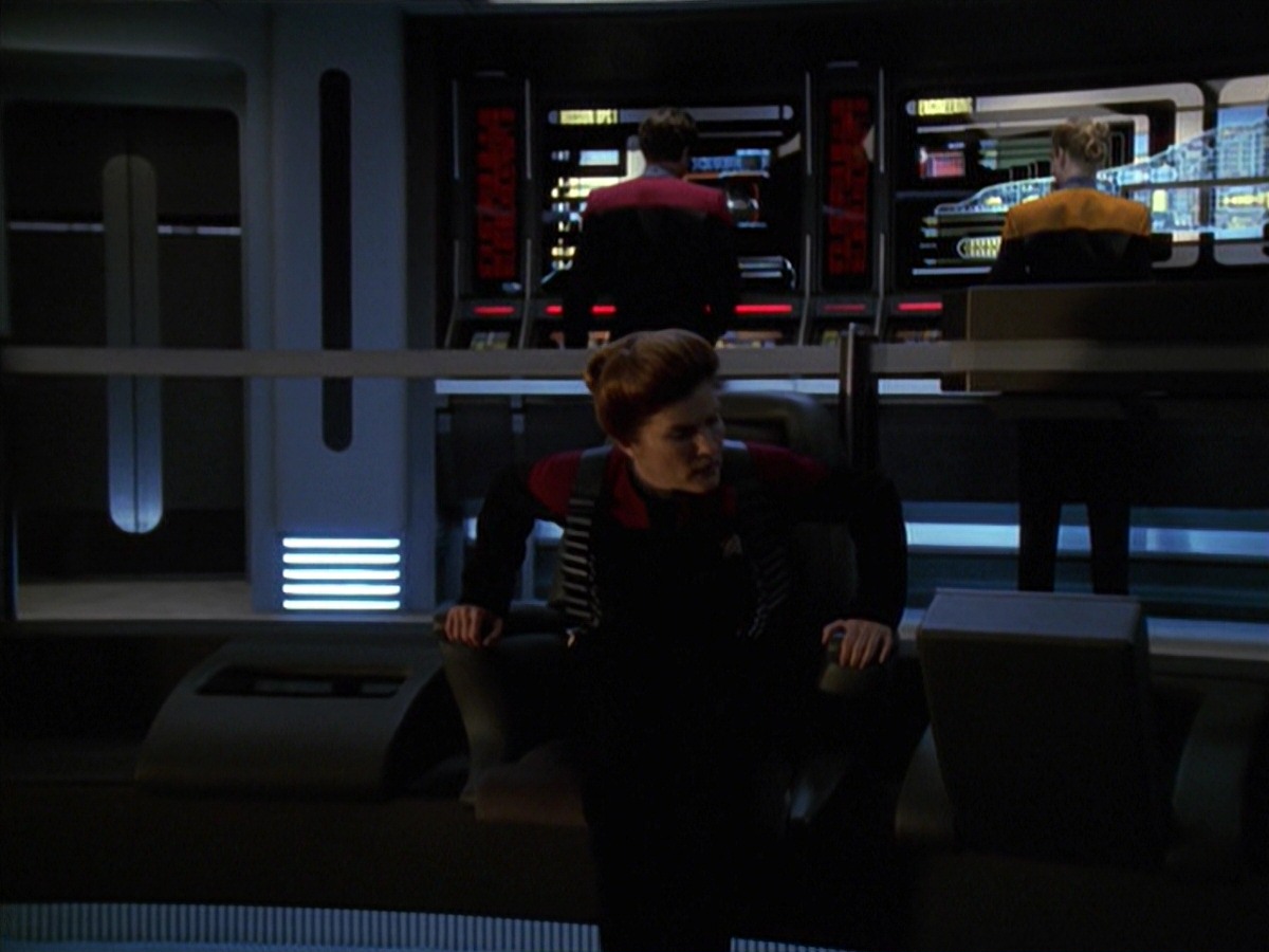 extant_StarTrek_VOY_7x11-Shattered_3396.jpg