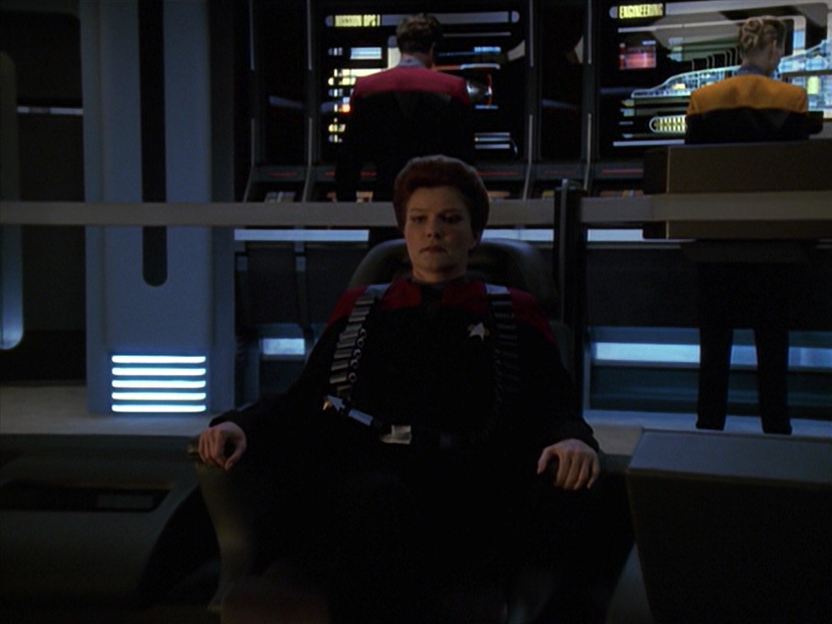 extant_StarTrek_VOY_7x11-Shattered_3399.jpg