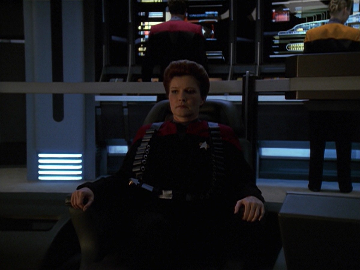 extant_StarTrek_VOY_7x11-Shattered_3400.jpg