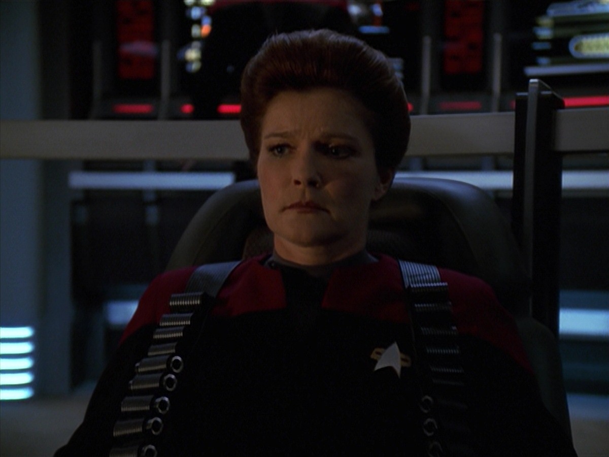 extant_StarTrek_VOY_7x11-Shattered_3407.jpg