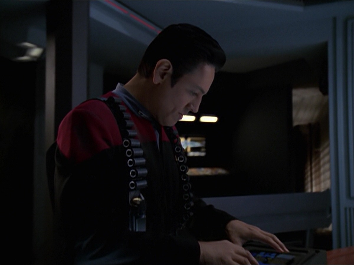 extant_StarTrek_VOY_7x11-Shattered_3409.jpg