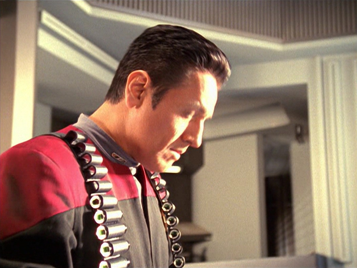extant_StarTrek_VOY_7x11-Shattered_3411.jpg