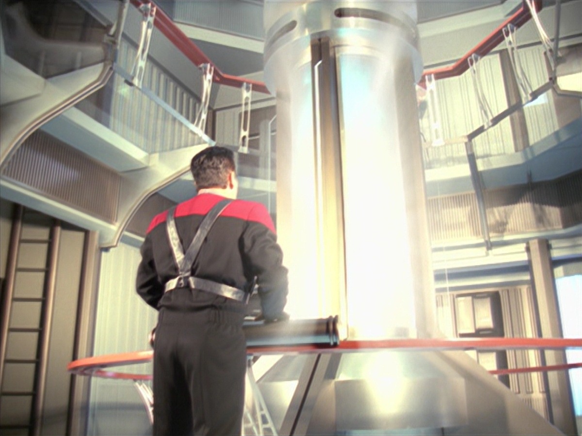 extant_StarTrek_VOY_7x11-Shattered_3412.jpg