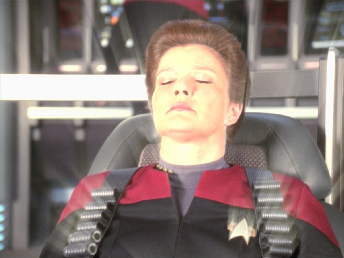 extant_StarTrek_VOY_7x11-Shattered_3418.jpg