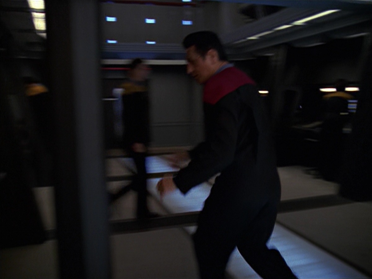 extant_StarTrek_VOY_7x11-Shattered_3424.jpg