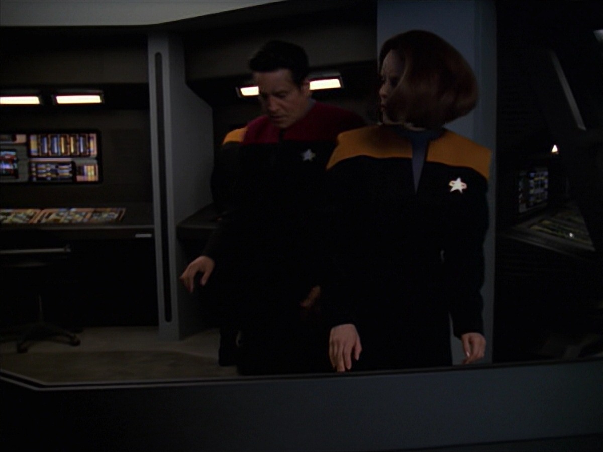 extant_StarTrek_VOY_7x11-Shattered_3427.jpg