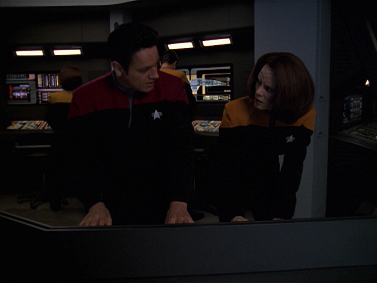 extant_StarTrek_VOY_7x11-Shattered_3437.jpg