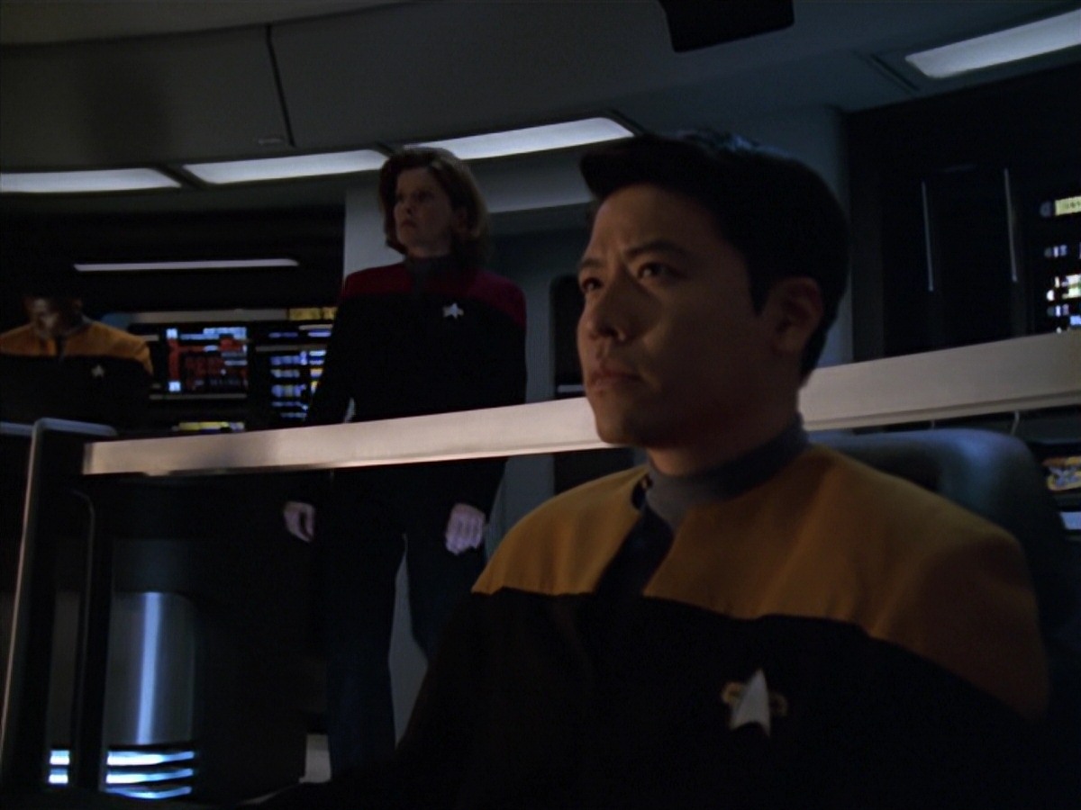 extant_StarTrek_VOY_7x11-Shattered_3445.jpg