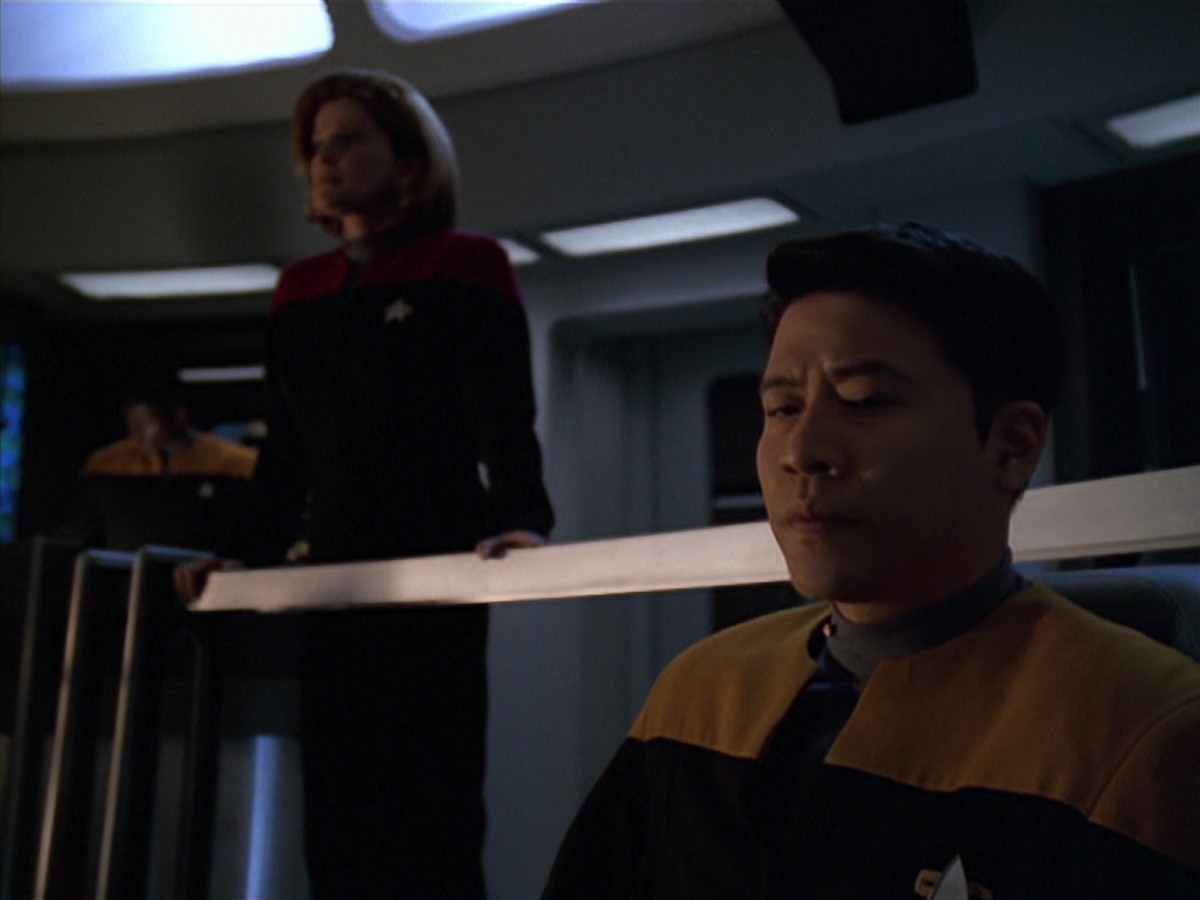 extant_StarTrek_VOY_7x11-Shattered_3451.jpg