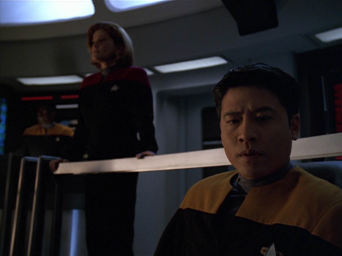extant_StarTrek_VOY_7x11-Shattered_3452.jpg