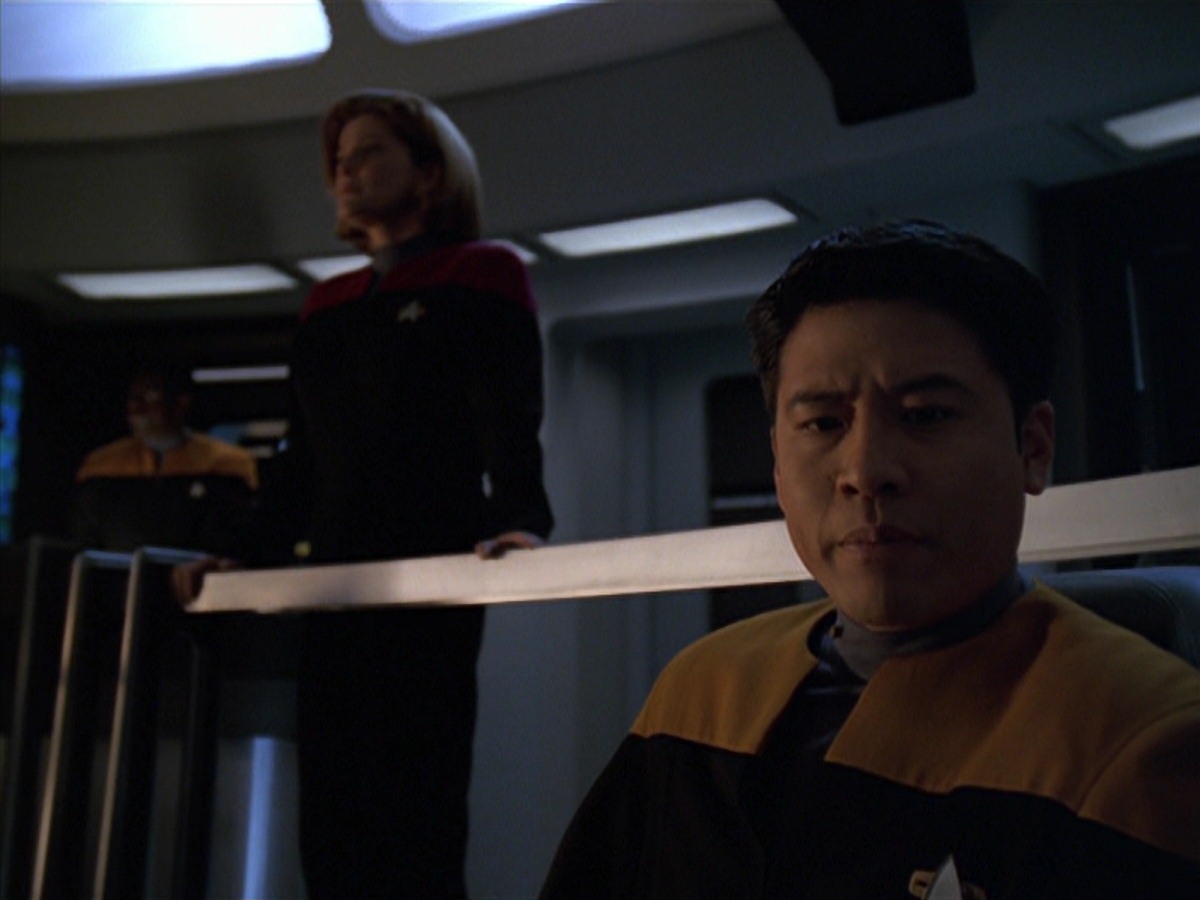 extant_StarTrek_VOY_7x11-Shattered_3453.jpg