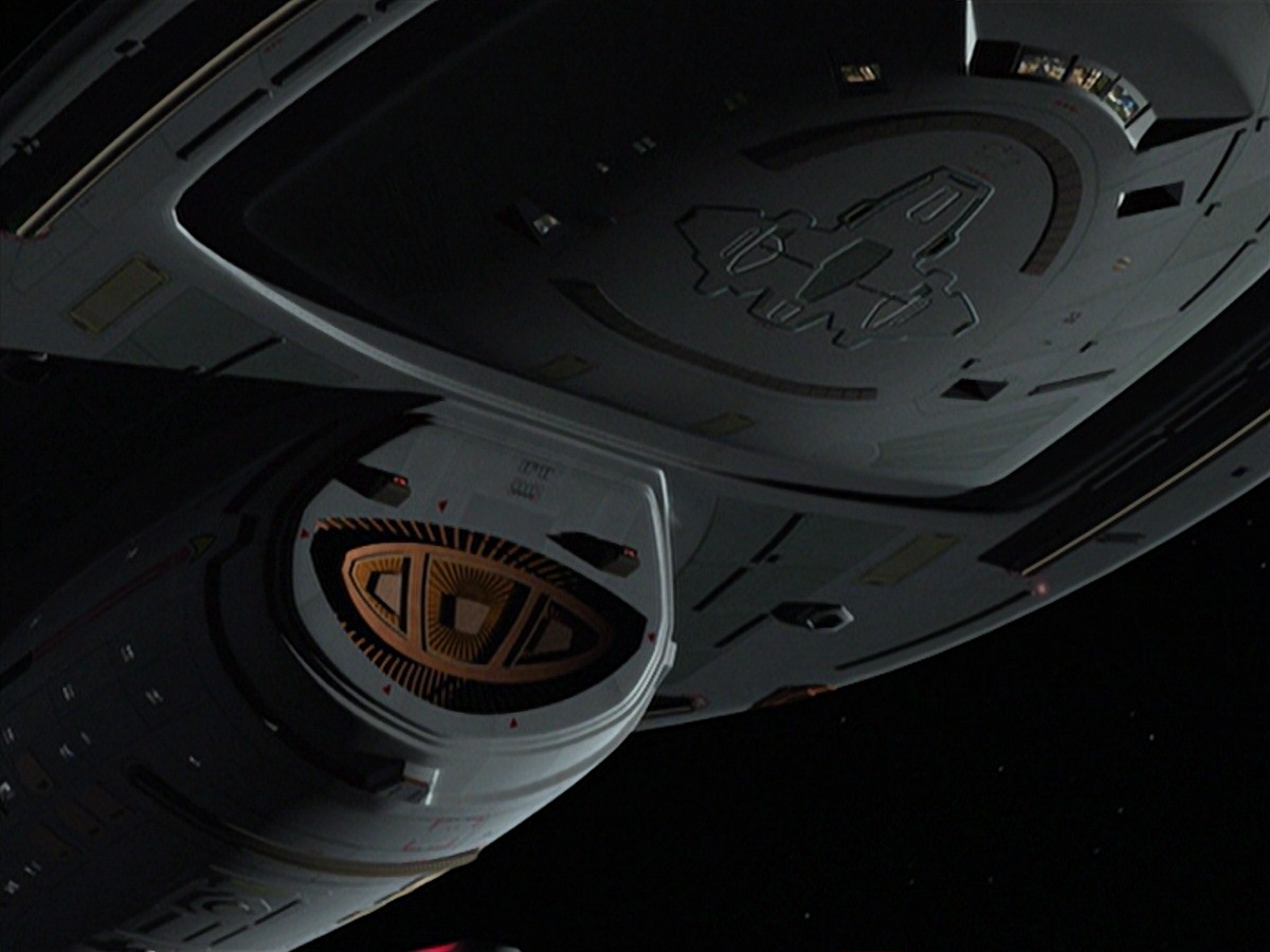extant_StarTrek_VOY_7x11-Shattered_3465.jpg