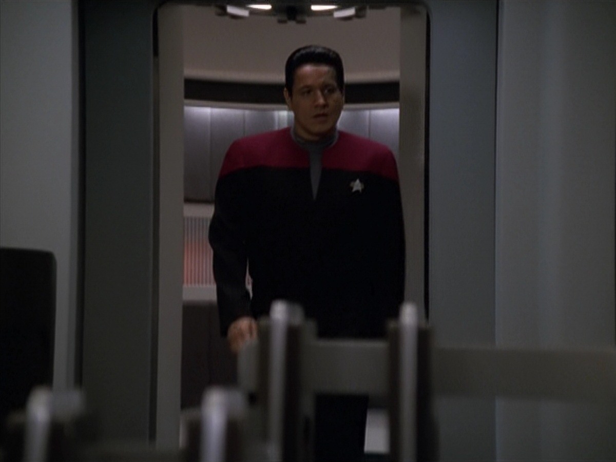 extant_StarTrek_VOY_7x11-Shattered_3491.jpg