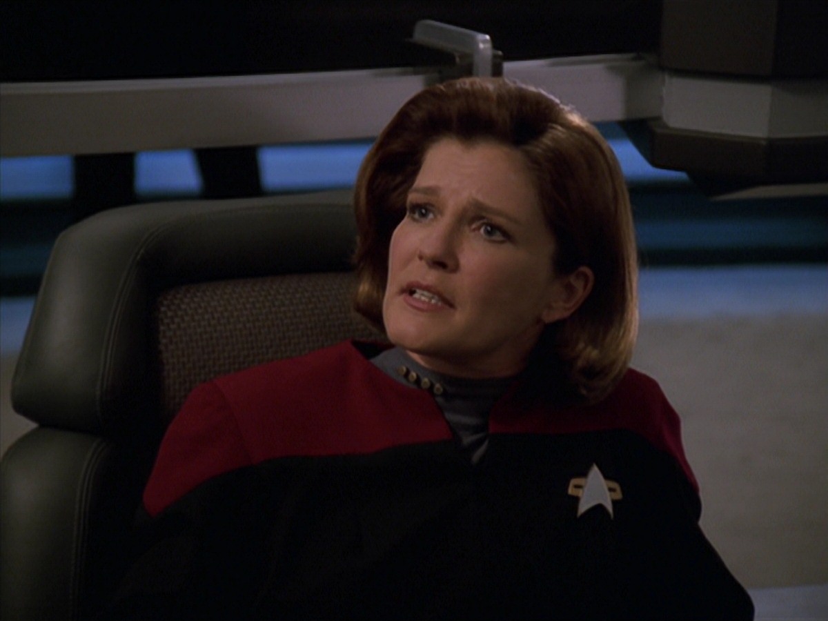 extant_StarTrek_VOY_7x11-Shattered_3496.jpg