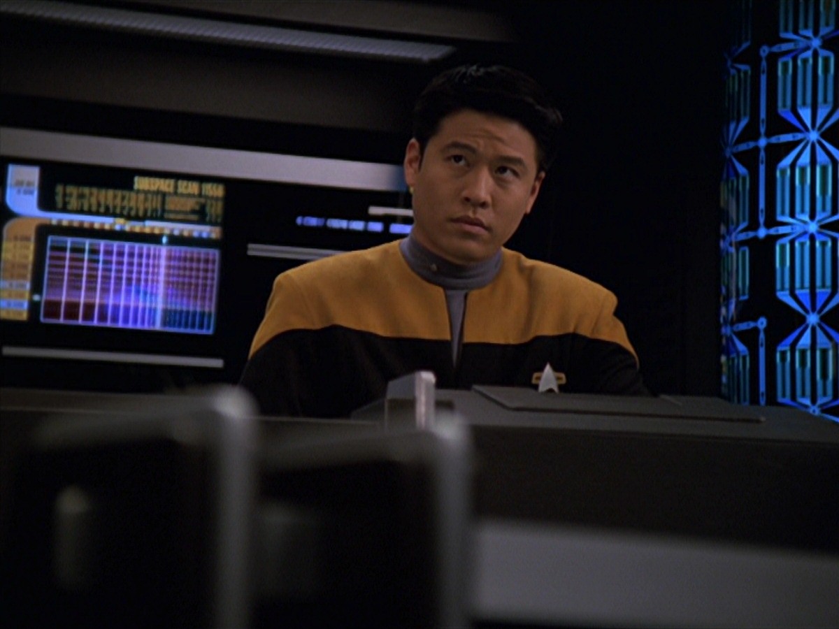 extant_StarTrek_VOY_7x11-Shattered_3502.jpg