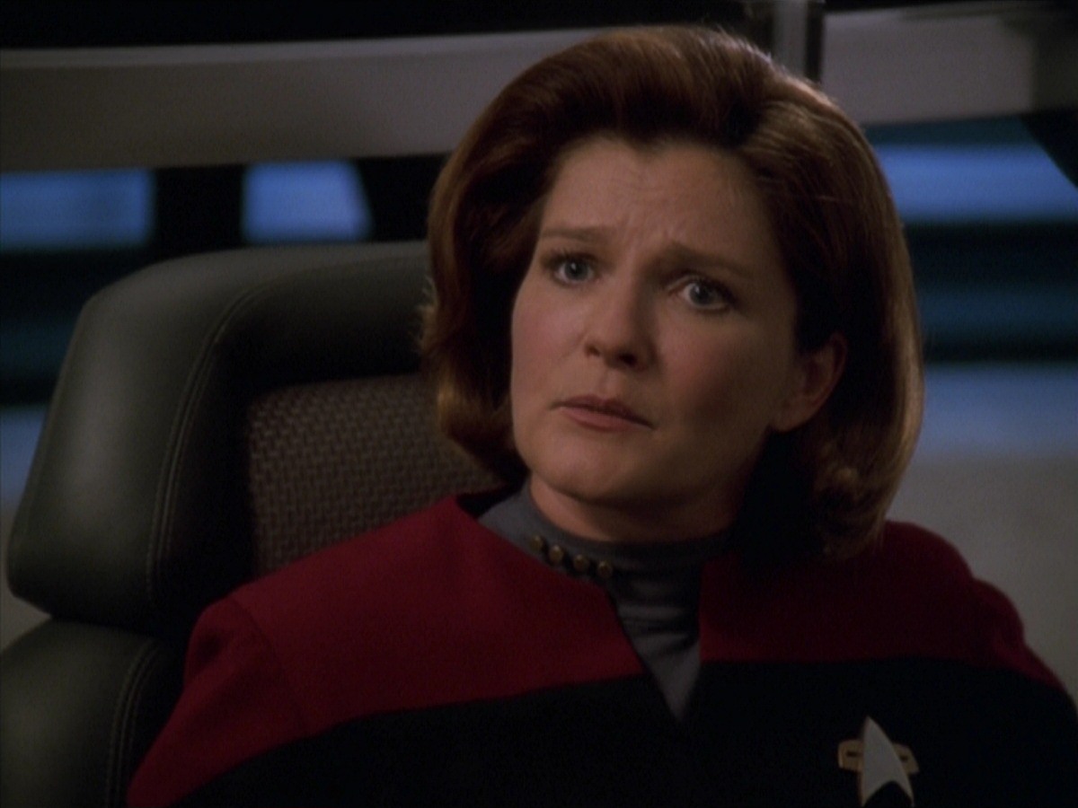 extant_StarTrek_VOY_7x11-Shattered_3507.jpg