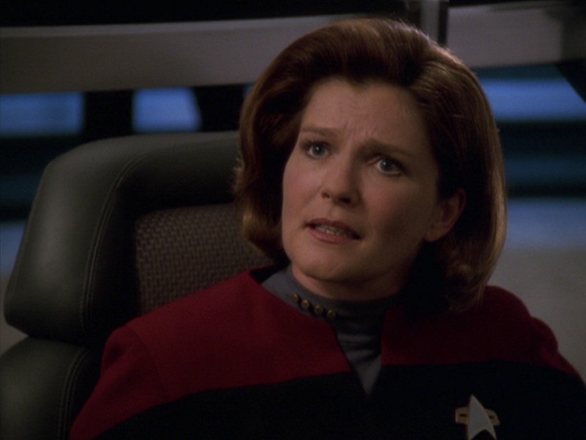 extant_StarTrek_VOY_7x11-Shattered_3509.jpg