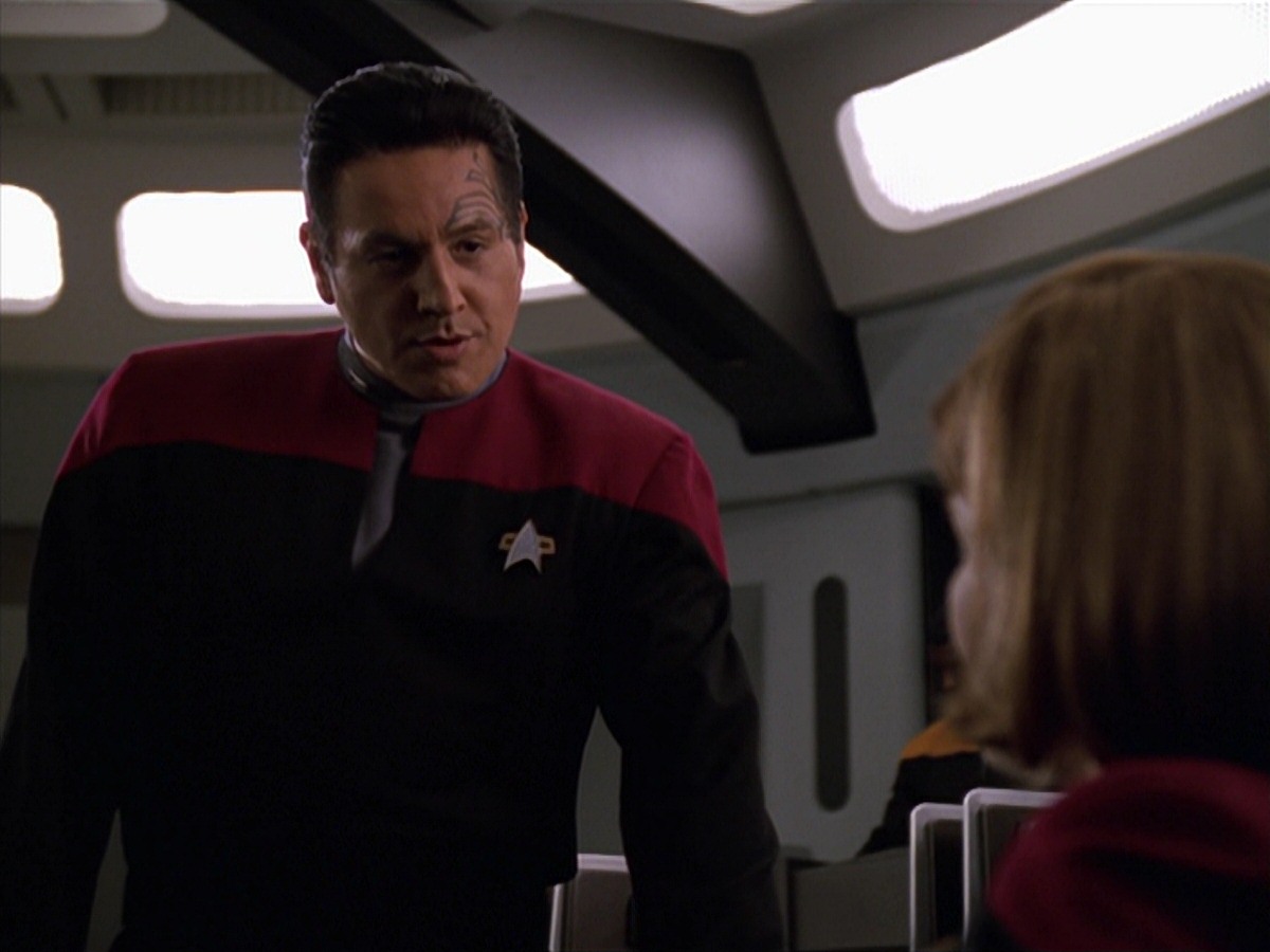 extant_StarTrek_VOY_7x11-Shattered_3523.jpg