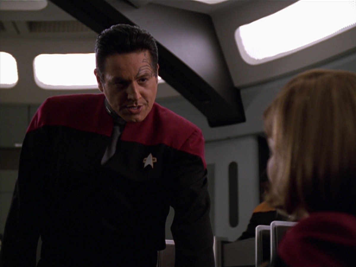 extant_StarTrek_VOY_7x11-Shattered_3524.jpg