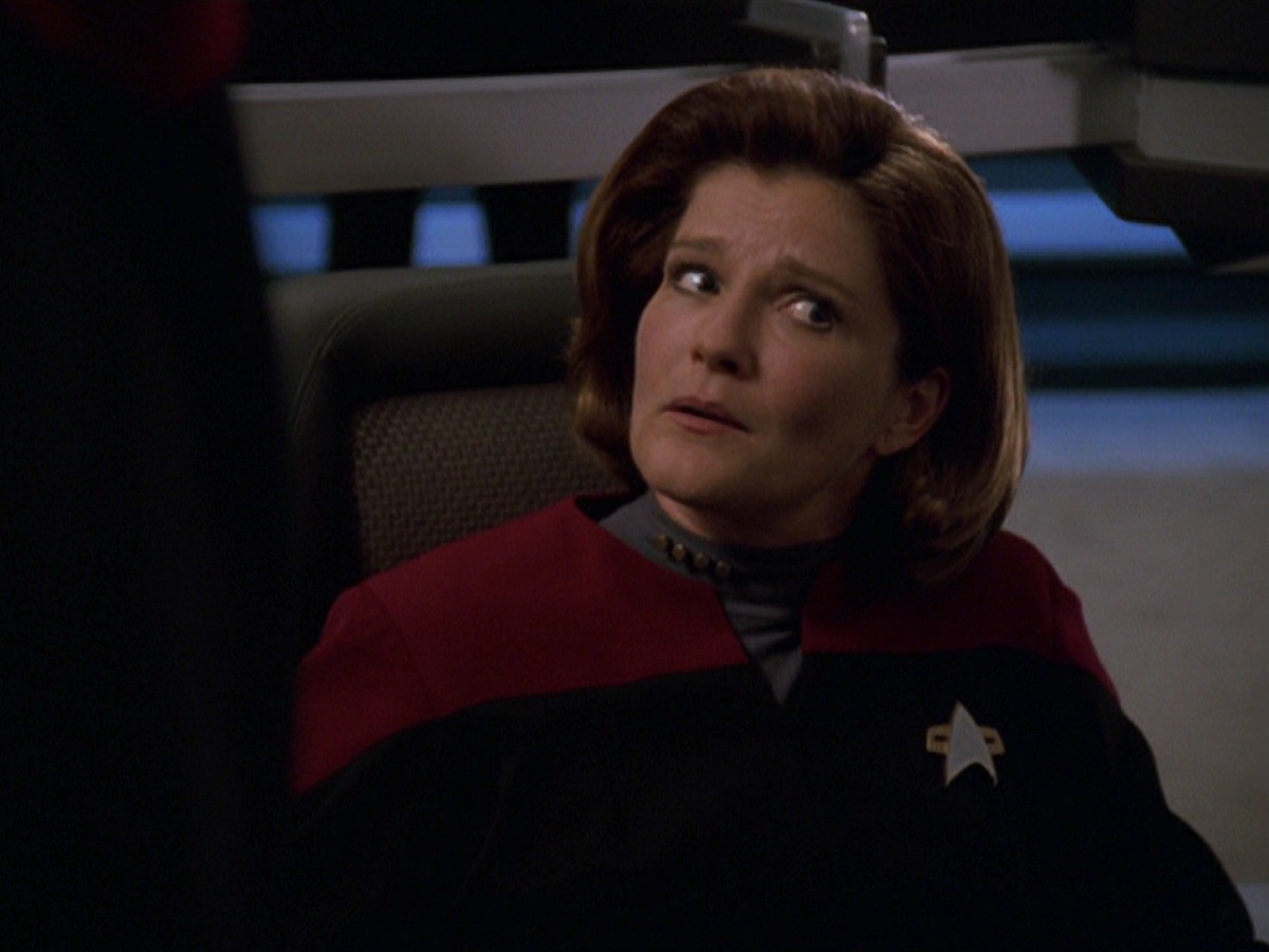 extant_StarTrek_VOY_7x11-Shattered_3526.jpg