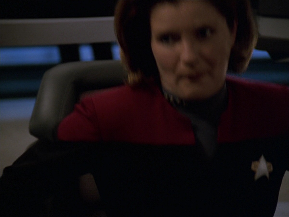 extant_StarTrek_VOY_7x11-Shattered_3529.jpg
