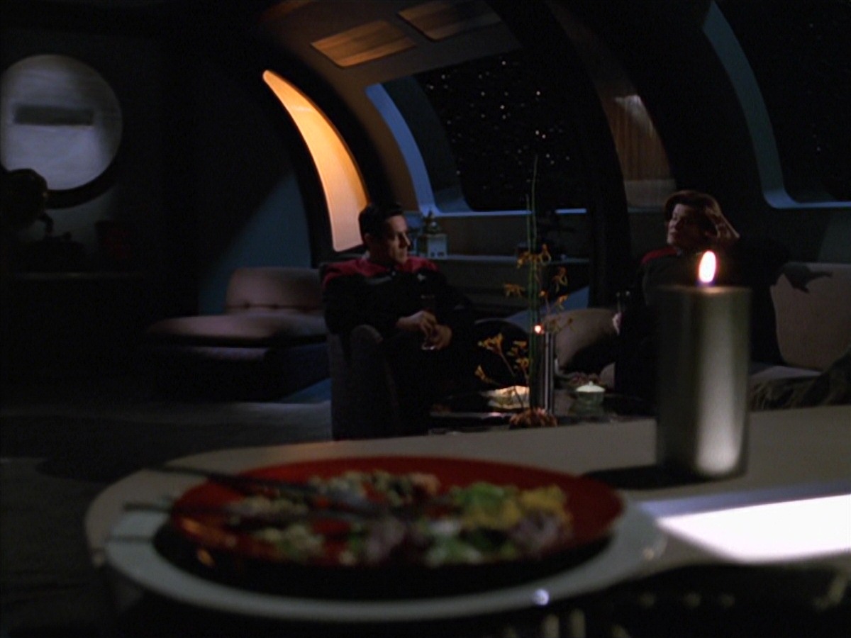 extant_StarTrek_VOY_7x11-Shattered_3536.jpg