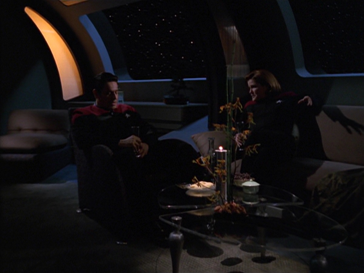 extant_StarTrek_VOY_7x11-Shattered_3543.jpg