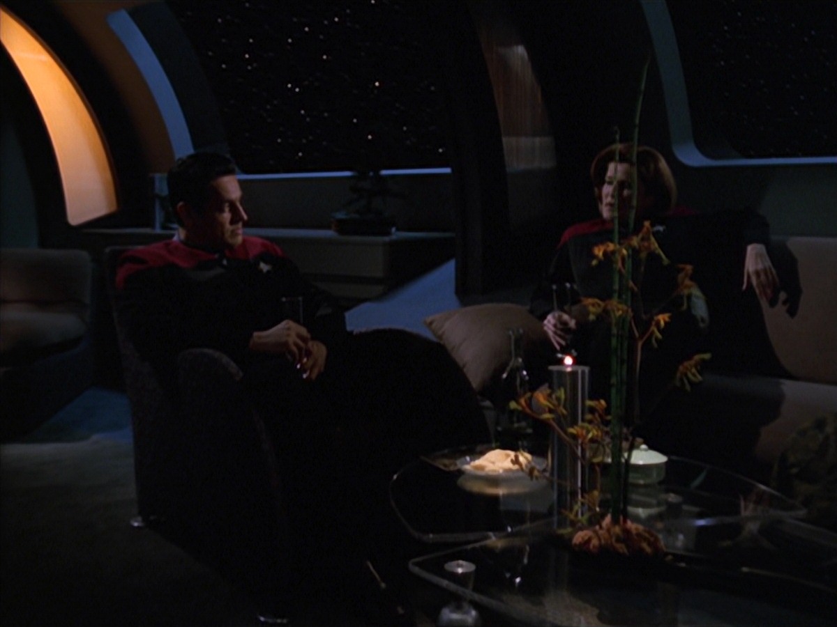 extant_StarTrek_VOY_7x11-Shattered_3546.jpg