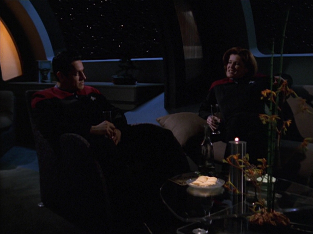 extant_StarTrek_VOY_7x11-Shattered_3548.jpg