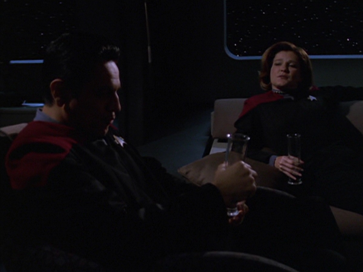 extant_StarTrek_VOY_7x11-Shattered_3562.jpg
