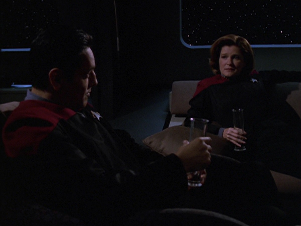 extant_StarTrek_VOY_7x11-Shattered_3567.jpg
